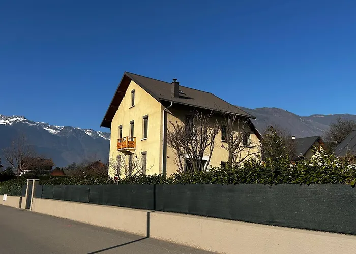 Apartament L'augustine - Le Cuchet Saint Avre la Chambre